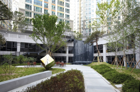 <2011 아주경제 건설대상…조경부문> 현대건설 ‘북한산 힐스테이트 7차’