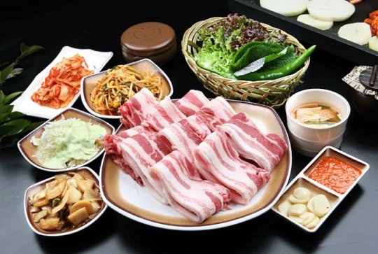 수원맛집 돌판시대…1만3000원에 오리고기 무한리필