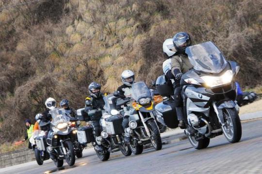 ‘BMW 모터사이클 550대 한자리에’