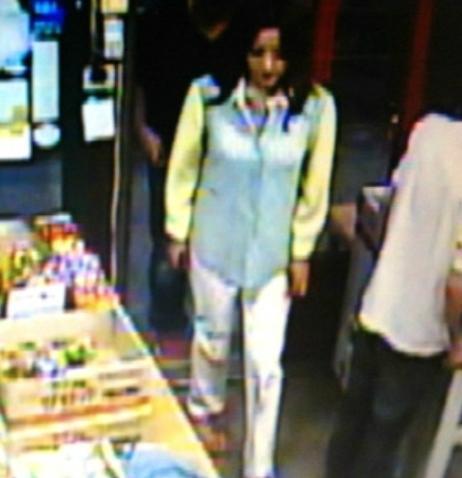 김희선 CCTV 포착, 피 묻은 옷 입고 한밤 중 시골 가게 방문?