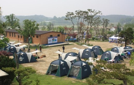 자연 체험은 기본, 나눔·소통은 덤…캠핑의 진화