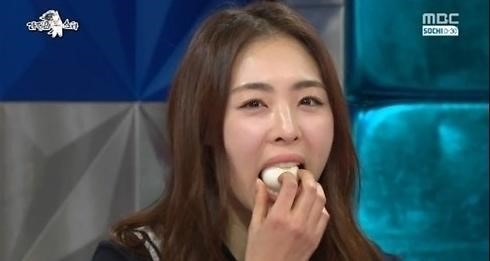 라디오스타 이연희 계란 먹방, 한 입에 큰 계란이 쏘옥?