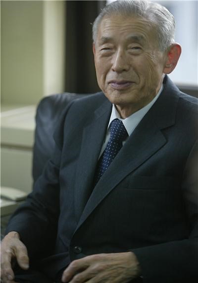 송암 엄춘보, 대쪽 기업인…“손해 보더라도 불의와 타협 안 한다”