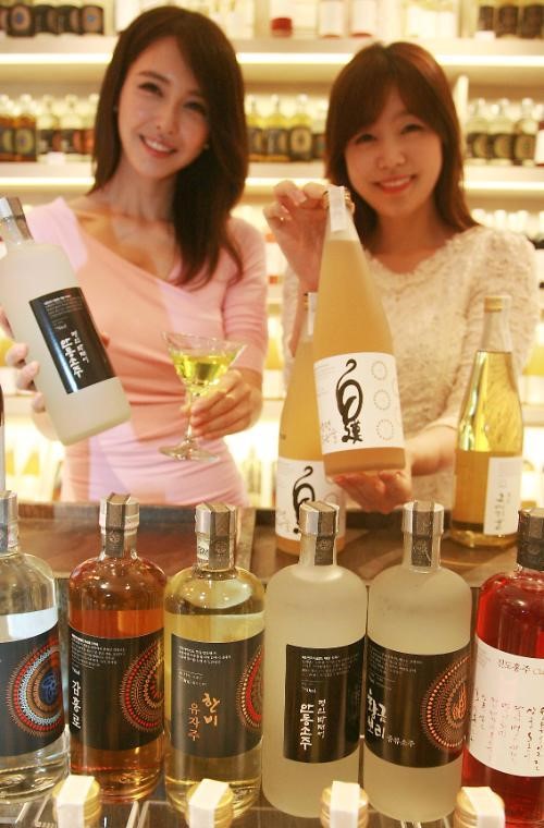 신세계백화점, 전통주 전문 매장 우리 술방 오픈 행사 개최
