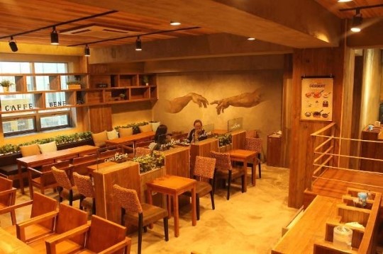 카페베네, 몽골 주요 상권에 5·6호점 동시 오픈…올해 10호점까지 오픈 예정