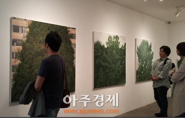 이화익갤러리 진득한 회화작업하는 젊은작가 4명 주목해주세요