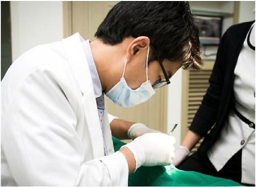 뼈 이식이 필요 없는 임플란트 수술… 청량리 연세좋은이웃치과 ‘주목’