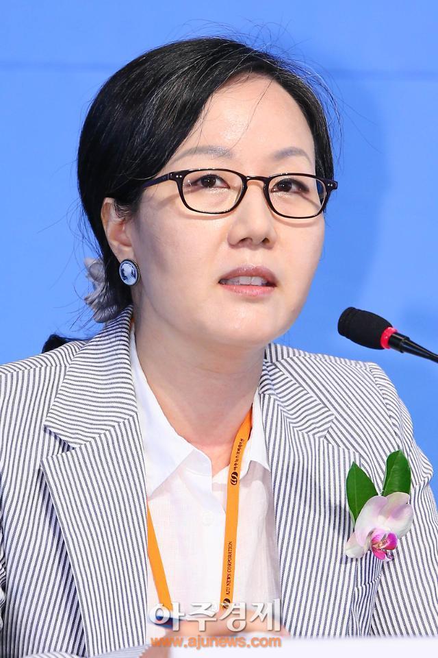 [AJU포토] 패널토론 발언하는 김현아 한국건설산업연구원 건설경제연구실장 (2015 아주경제 부동산 정책 포럼)