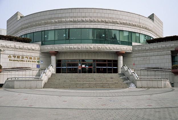 세종문화예술회관 난방 등 15년 만에 새단장