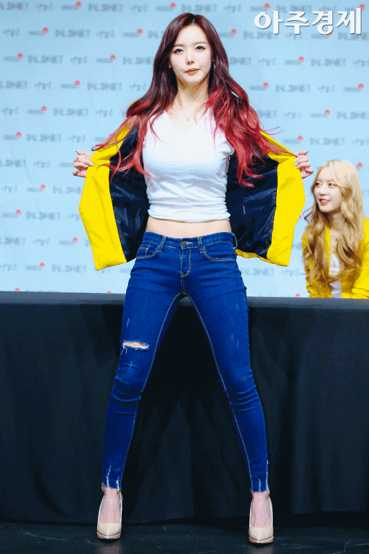 [AJU움짤] 달샤벳 세리, 볼륨감 돋보이는 섹시 재킷춤 (달샤벳 컴백 쇼케이스)