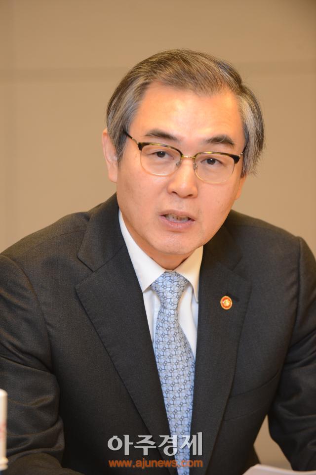 정재찬 공정위원장, 규제 교묘히 피하는 프랜차이즈 갑질 조사할 것