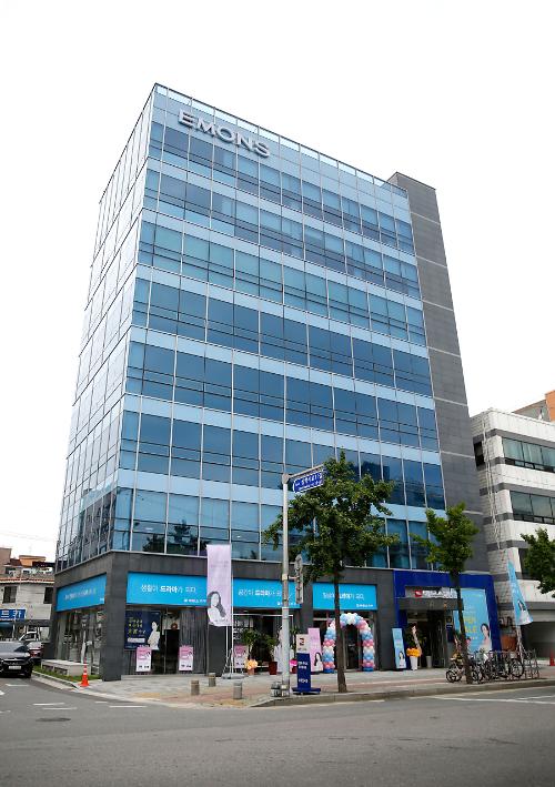 에몬스 가구, 송파 전시장 개장