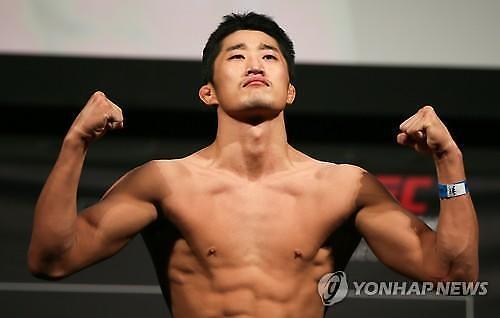 ‘亞 최다승 타이’ 김동현, UFC 웰터급 랭킹 7위 탈환