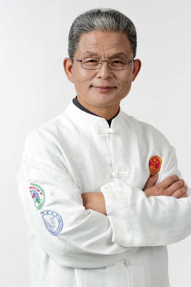 [로컬 명소, 맛을 찾아서] 부산 동래 금정마을 동충하초오리백숙