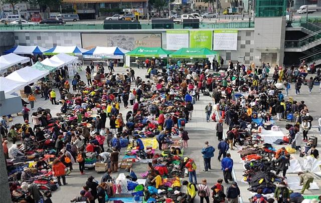 [부산시]지구살리기의 첫걸음, 재사용....나눔장터 개장 