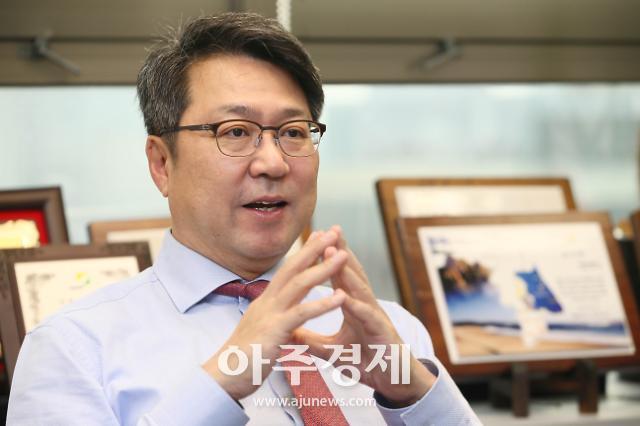 [아주초대석] 백현 롯데관광개발 사장 국가 브랜드 및 경쟁력 높일 크루즈 산업에 주목해야 