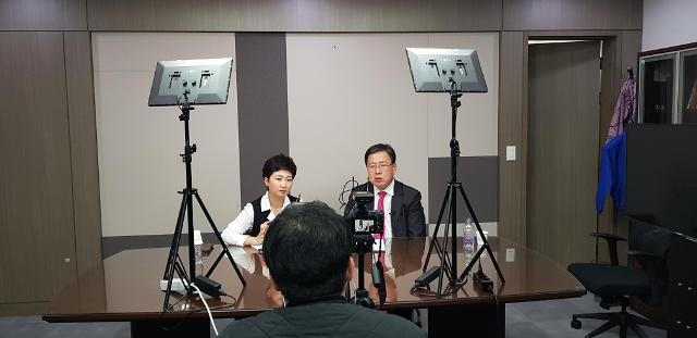 [유튜브 정치] 현역 구독자 수 1위, ‘이언주TV’ 촬영 현장을 가다 
