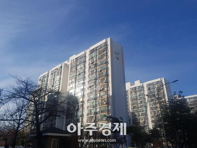 [르포] 노원·도봉·강북 매물·거래 묶여…추가 가격 하락 예상 