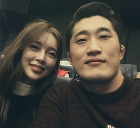 이종격투기 선수 김동현 아빠된다…아내 송하율, 결혼 1년 만에 임신 