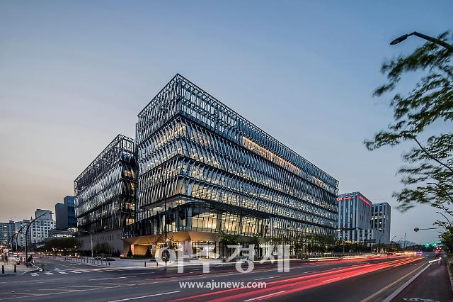 [2019 아주경제 건설대상 일반건축] 쌍용건설, 더 넥센 유니버시티 센터