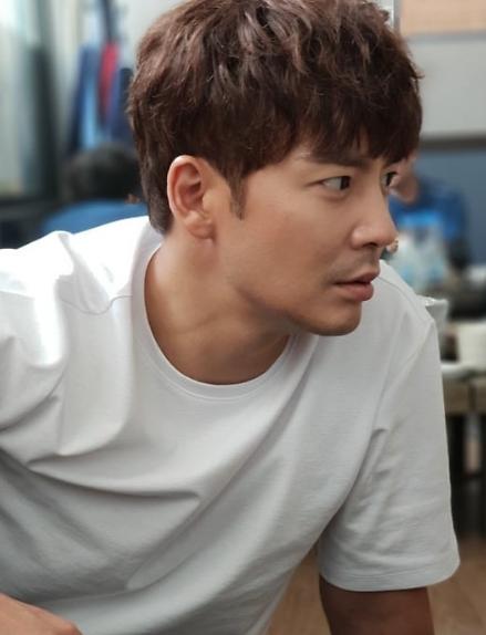 강은탁 측 母 사업과 관련 없어..도의적 책임 통감