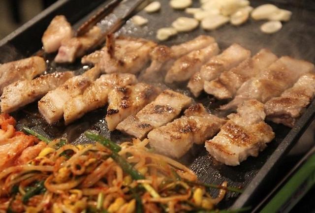 2TV 생생정보  삼겹살+닭갈비 무한리필 미친생고기 위치는?