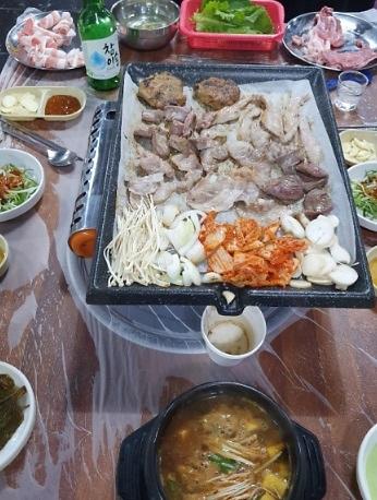 2TV 생생정보 1만2900원 국산 돼지고기 무제한 옥자는 생고기 위치는?