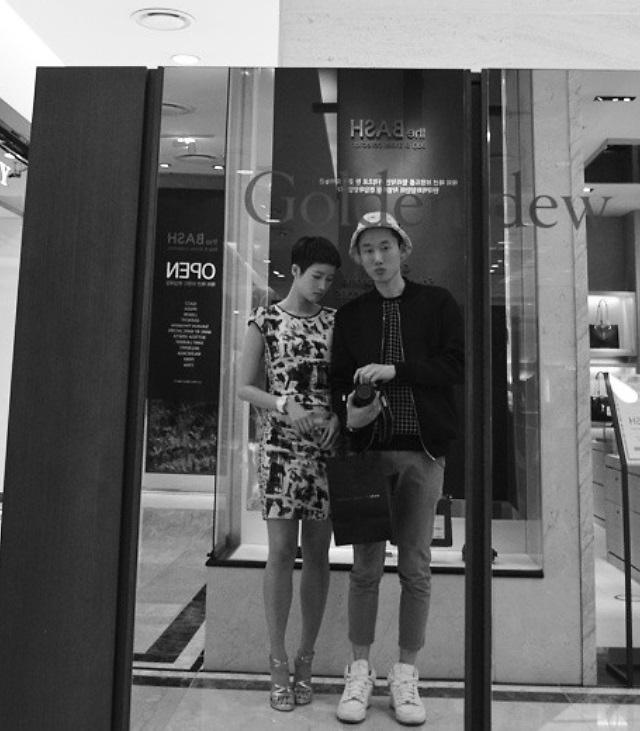 [#SNS★]이태원 클라쓰 작가 광진, 미모의 아내는 누구?