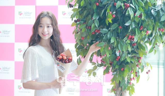 [슬라이드 화보] 체조요정 손연재, 오늘은 체리요정