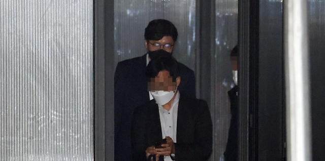 법무부, '윤중천 허위 면담보고서' 이규원 검사 교체 가닥