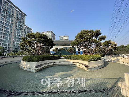 의왕도시공사, 의왕국민체육센터 옥상공원 안전펜스 설치