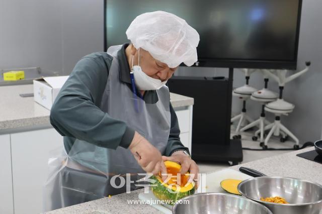 묵호노인종합복지관, 뇌 건강학교 치매예방 요리교실 실시