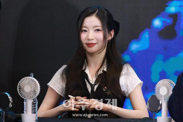 [포토] 베이비몬스터 아사, 스타필드 수원 팬사인회 참석