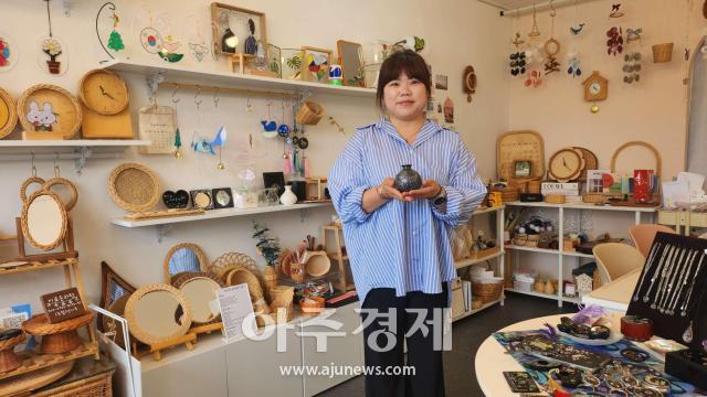 태안 이로운라탄 공방의 자개공예, 세계와 소통하다