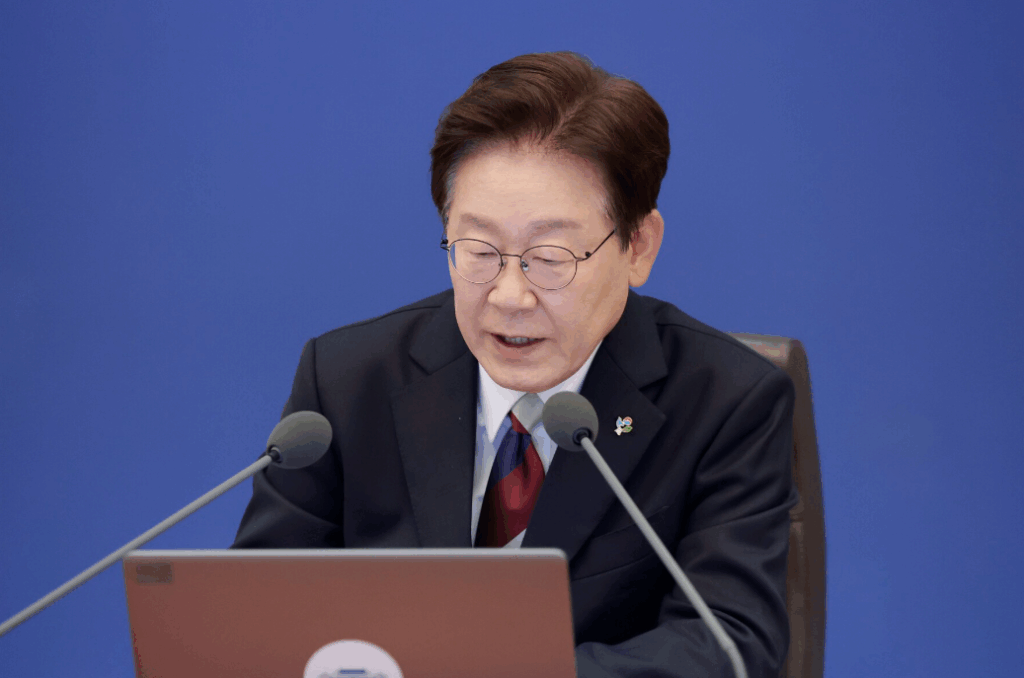 “투표 못 한 나라라니” 이재명 대통령, 선관위 규탄 청년들에 “존경”
