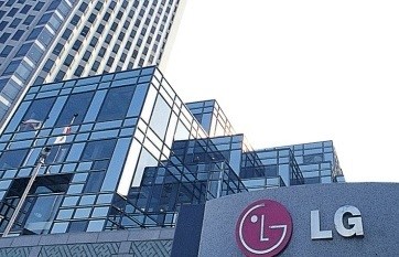 LG전자, 3Q 영업익 1년새 2배↑…휴대폰이 살렸다(종합)