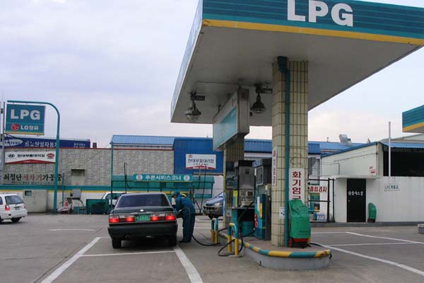 가스충전소에서도 전기차 충전 가능…안전은 문제없나?