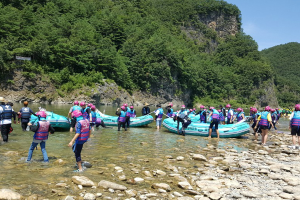 원주지청·법사랑 원주, 한마음 동강 래프팅 캠프 