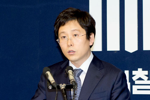 뇌물수수·수사외압·‘별장 성접대’ 의혹 규명에 올인