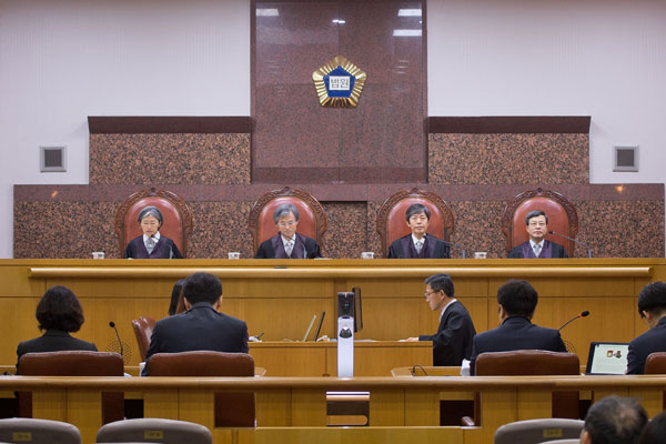 규칙·디자인 유사 vs 창작성 인정 안돼