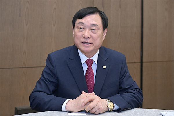 [인터뷰] “출신 구분하지 않고 ‘원팀’ 만들 것” - 류선재 신임 서울중앙지방법무사회장