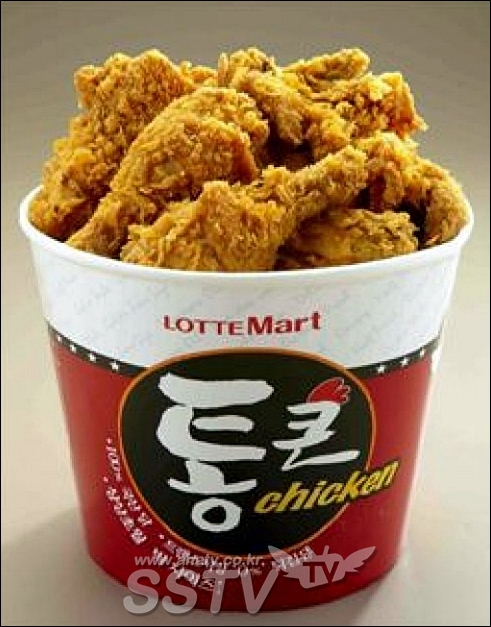 롯데마트 ‘통 큰 치킨’ 판매… 이마트 피자에 이어 소규모 점포 위협?