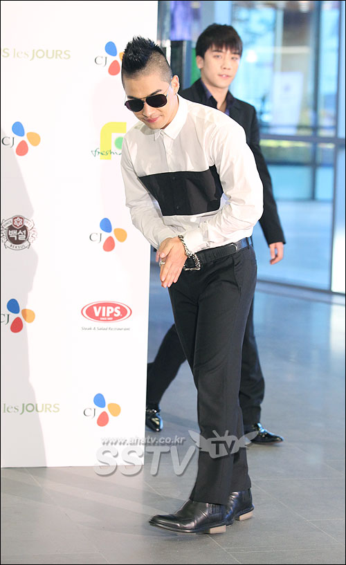 [SS포토] CJ 푸드월드 빅뱅 태양, 공손하게 입장