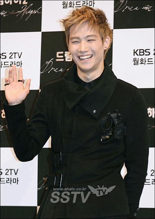 JB, 드림하이2로 연기 신고식…해맑은 미소의 그는 누구?