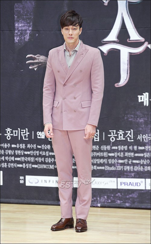 [SS포토] 주군의 태양 제작발표회 소지섭, 아찔한 소간지 자태