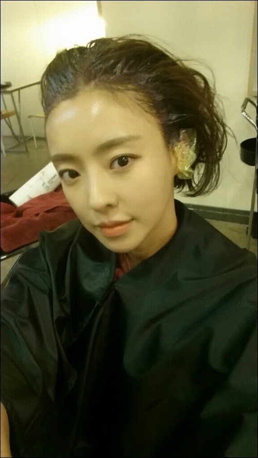 이다희 미용실 셀카 “뿌리염색, 세연이가 되어가는 과정”