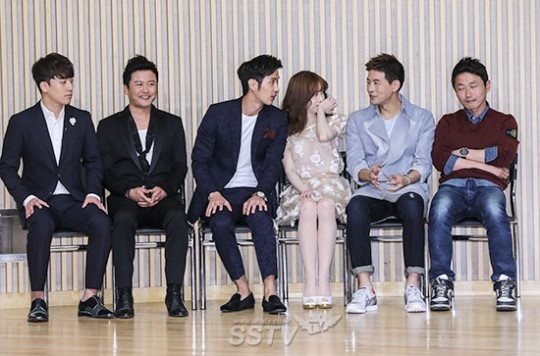 [SS포토] 엔젤아이즈 제작발표회 구혜선 홍일점, 어머~