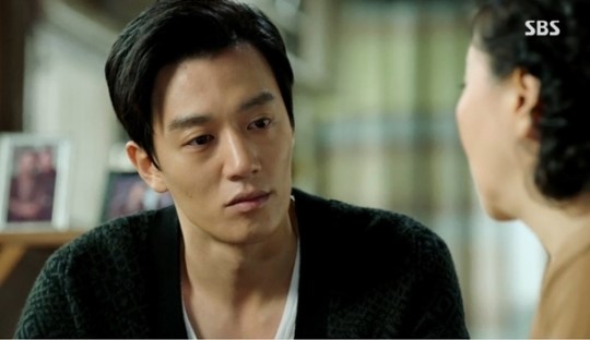 펀치 김래원 엄마 세탁소 사람 많이 줄었지 [월화드라마]
