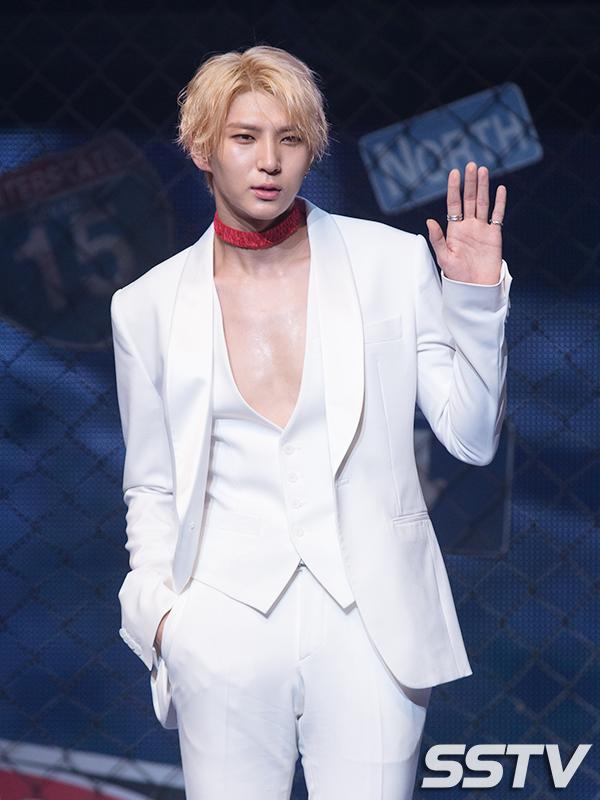 빅스(VIXX) 사슬 컴백 레오, 섹시한 속살 [SS포토]
