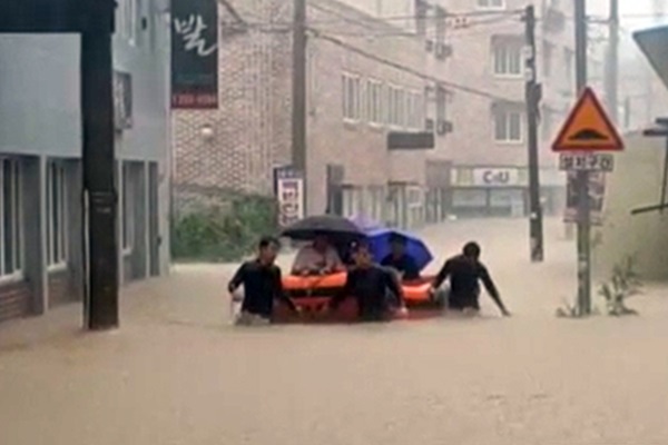 제헌절 오늘날씨 청주폭우 그쳤지만 전국 5~40mm 소나기, 남부·강원 폭염특보, 미세먼지·오존농도…기상청 내일 이번주 주간 동네일기예보
